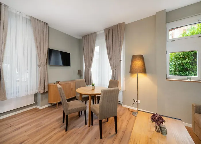 Betweenlakes Ground Fl Interlaken