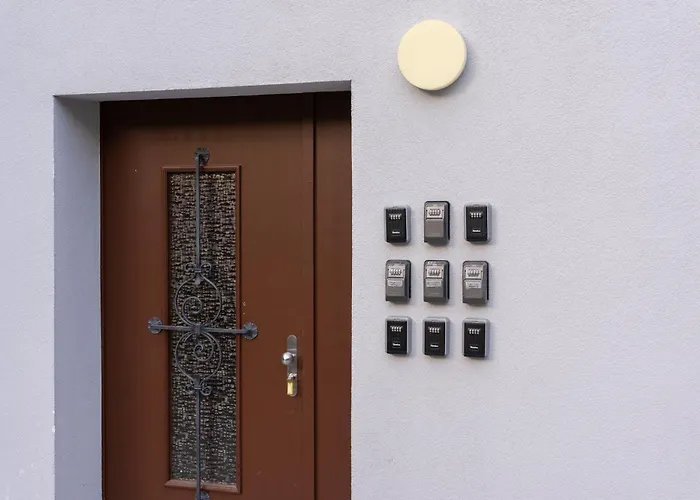 Betweenlakes Ground Fl Apartment *