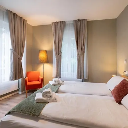 Betweenlakes Ground Fl * Interlaken