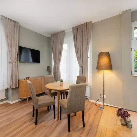 Betweenlakes Ground Fl אינטרלאקן