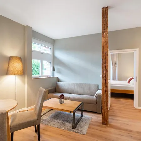 Betweenlakes Ground Fl דירה *